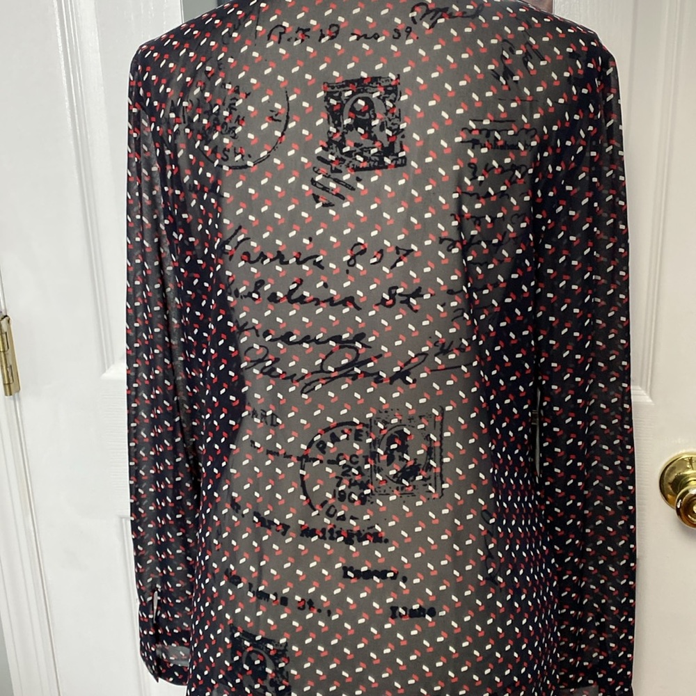 Tops - Picture 2 of 5